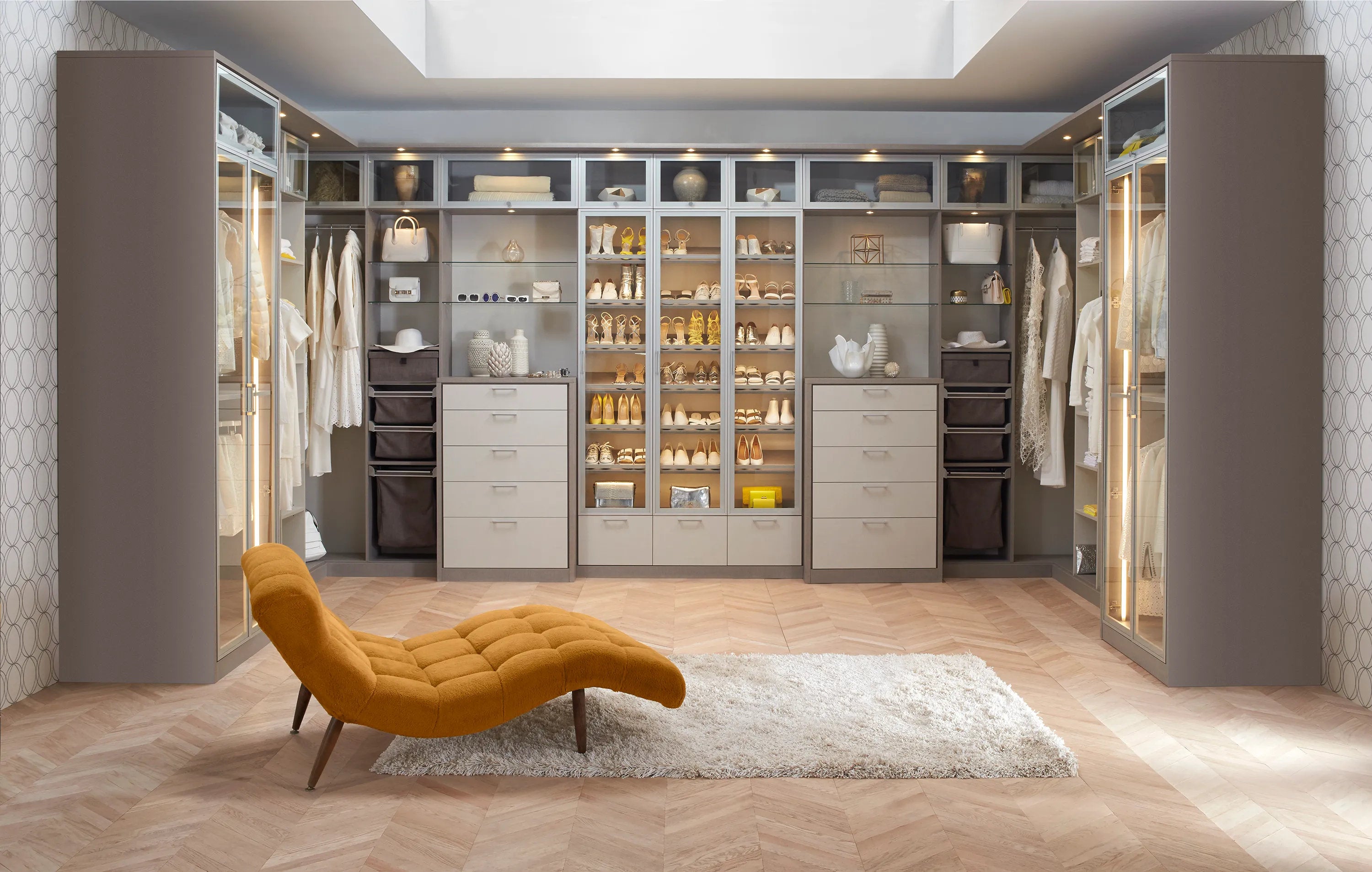 12 Closet Lighting Ideas That Will Wow You