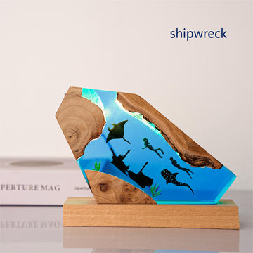 Shipwreck/Diver Resin Light Table Lamp